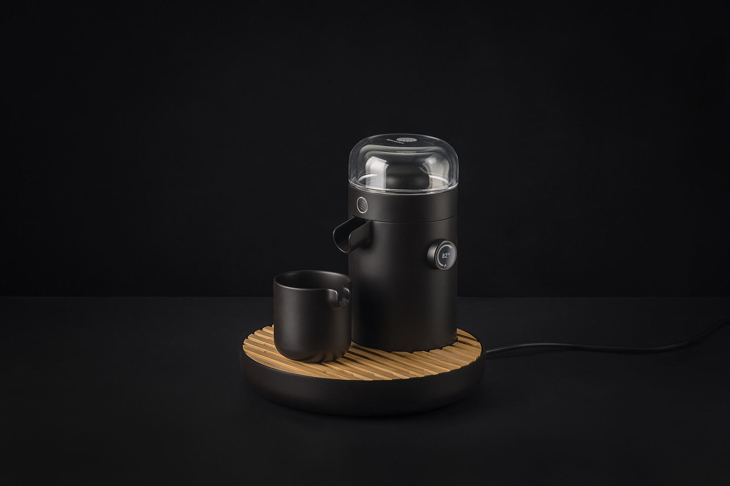 https://officeforproductdesign.com/img/TeaMaker/Teamosa_Tea_Maker_by_OfficeforProductDesign_W05.jpg